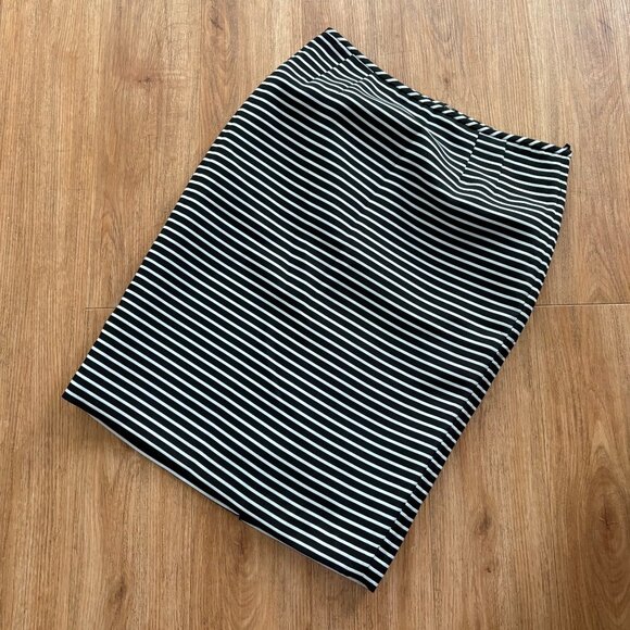 KASPER Mid Rise Mid Thigh Pencil Skirt Horizontal Stripe B/W Women’s Size 6 - Picture 1 of 8